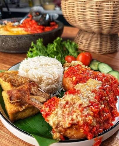 Ayam Gepuk Pedas
